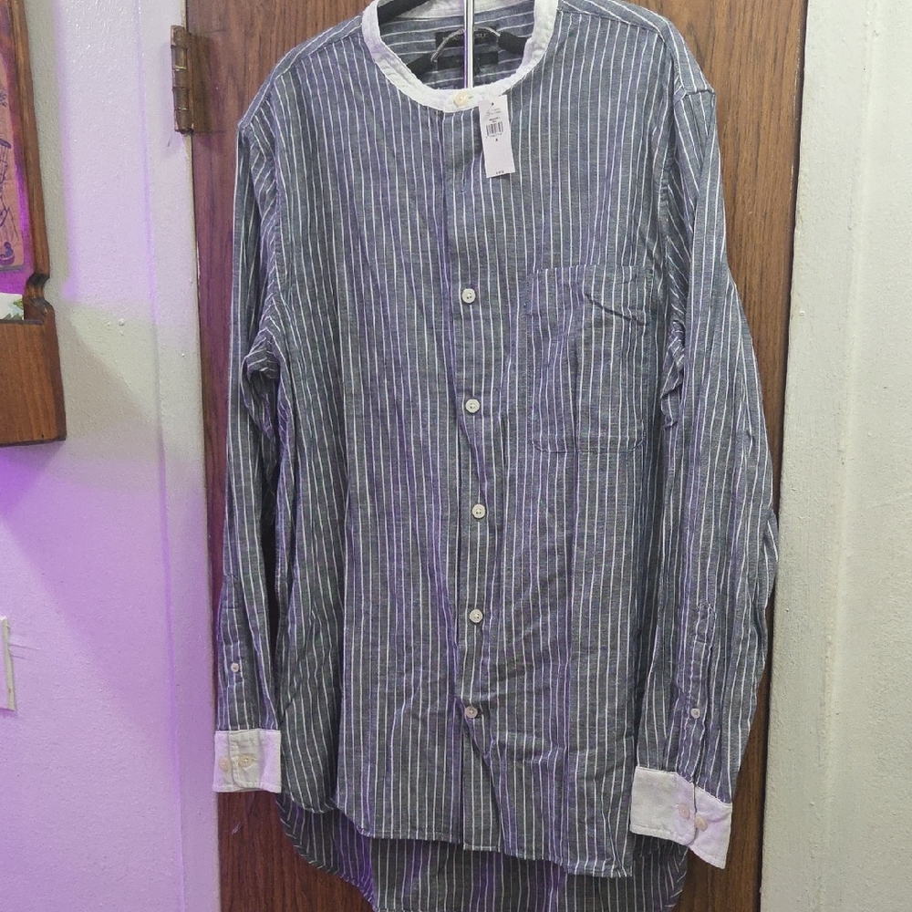 Banana Republic Blue and White Striped Casual Button Down Shirt
